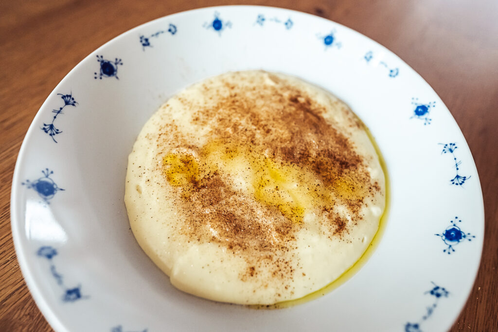 rømmegrøt Norwegian sour cream porridge