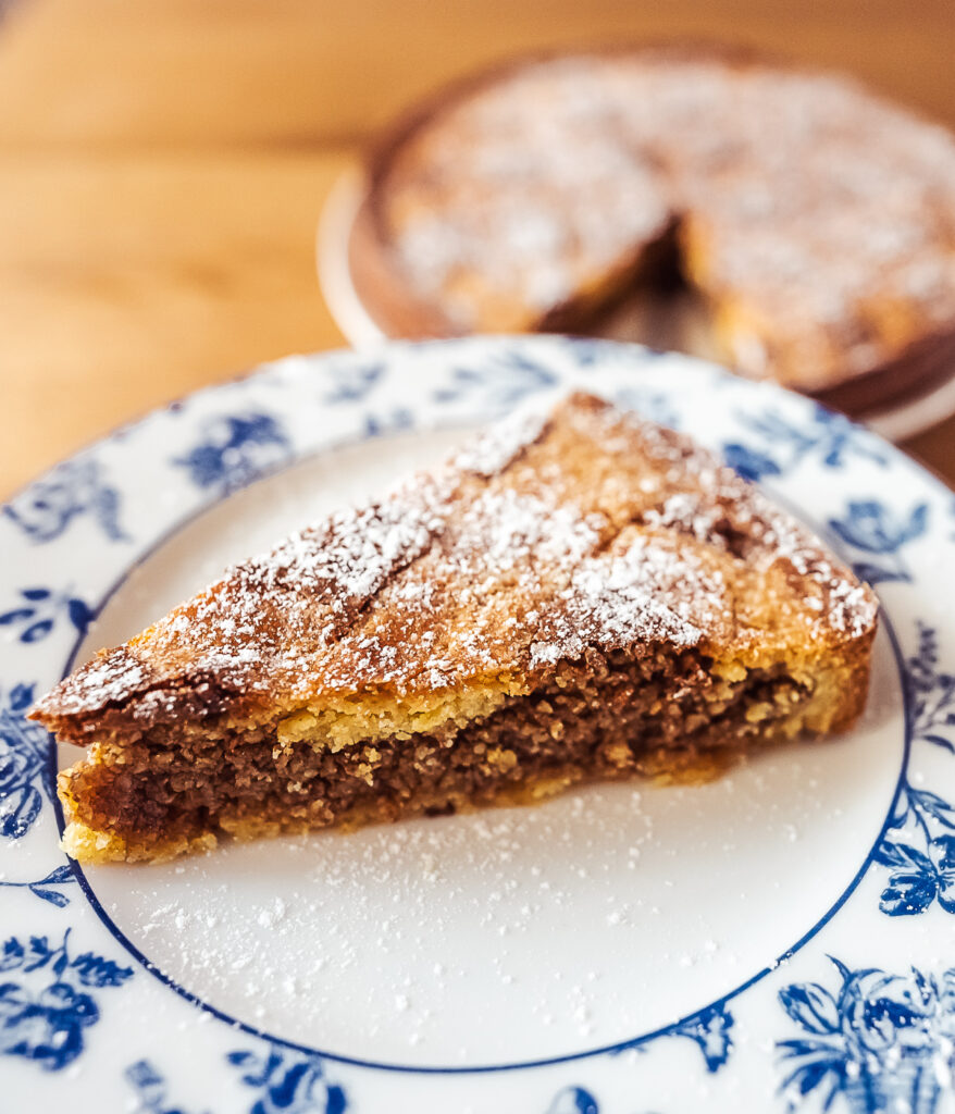 norwegian fyrstekake prince cake slice