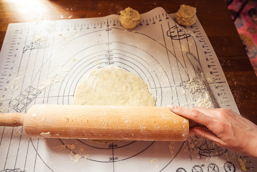 rolling lomper dough
