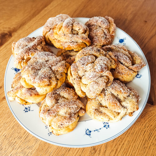 swedish cardamom buns