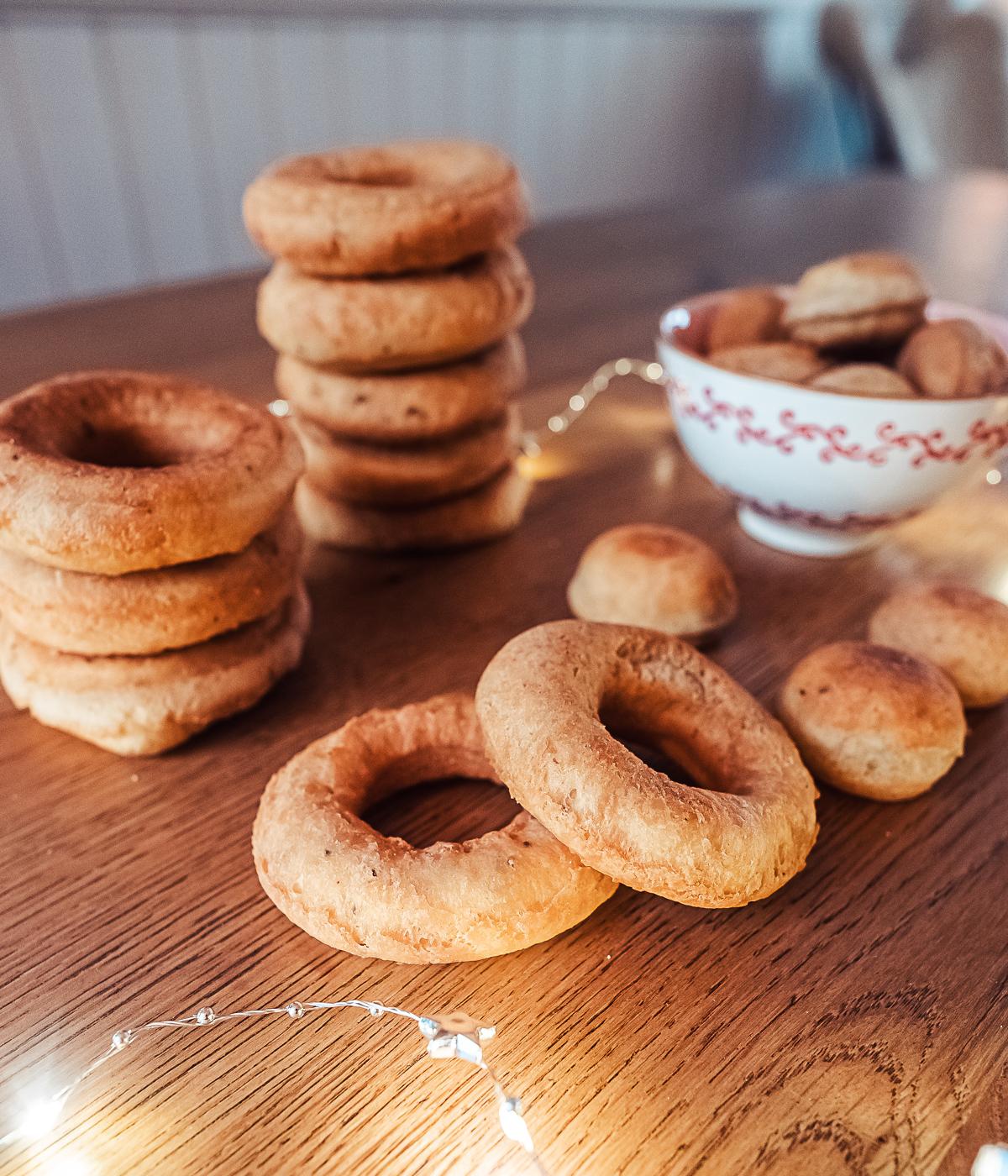 smultringer (Norwegian doughnuts)