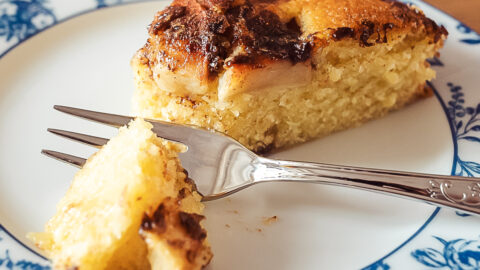 Swedish Apple Cake (Äppelkaka) - Scandinavian Cookbook