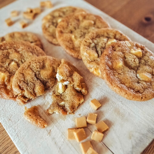 Norwegian brown cheese white chocolate cookies