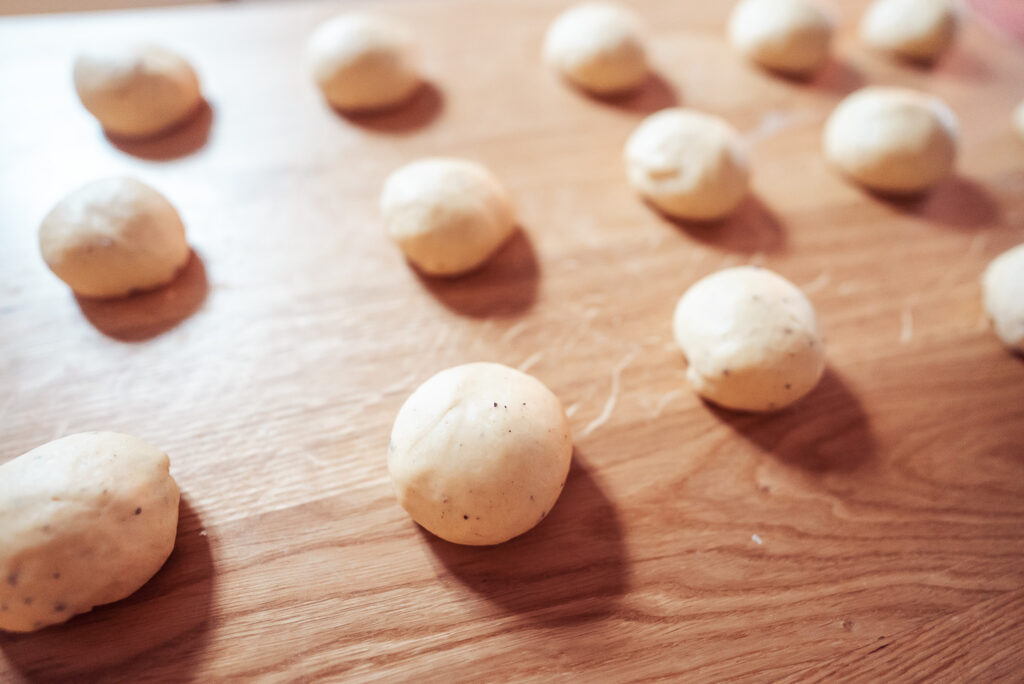 fastelavnsboller buns rising on counter