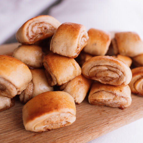 Swedish gifflar (mini cinnamon rolls)