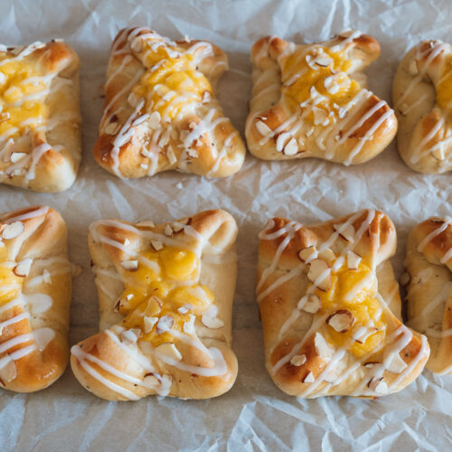 mandelboller - Norwegian almond buns with vanilla custard